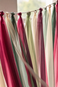 Holiday — detail mid